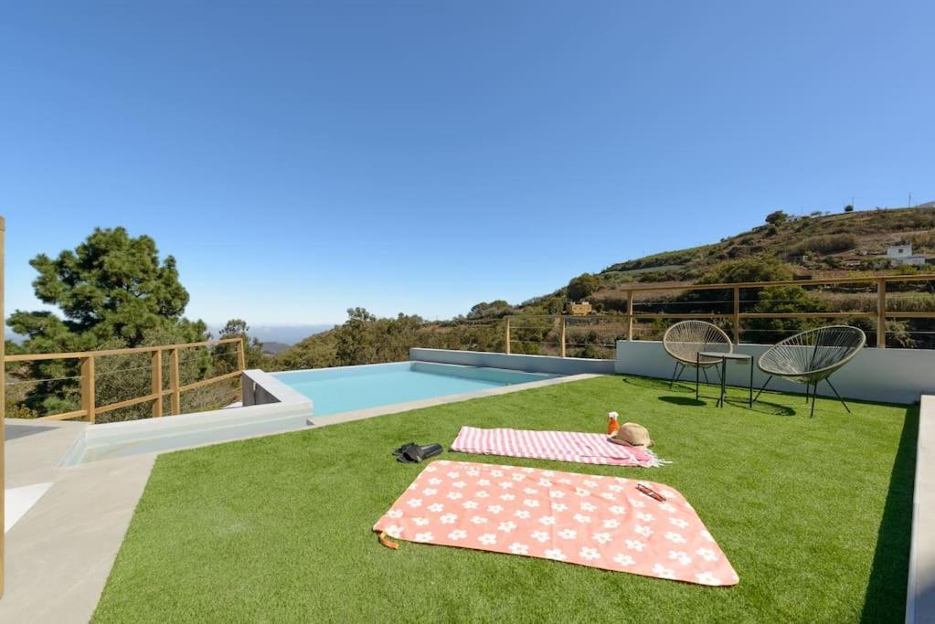 Villa Con Piscina Y Vista Al Mar Moya  Exterior photo